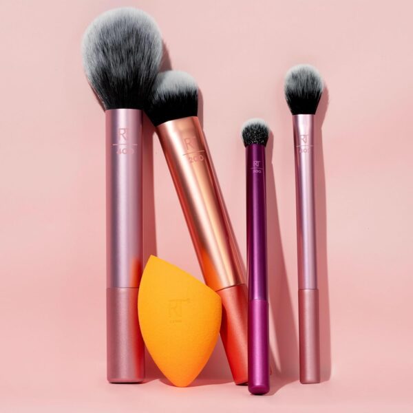 Real Techniques 5 Piece Everyday Essentials Makeup Brush Set, Includes 4 Brushes & Makeup Sponge, For Foundation, Blush, Bronzer, Contour, Eyeshadow, & Powder, Travel Gift Set, Cruelty-Free & Vegan - Image 16